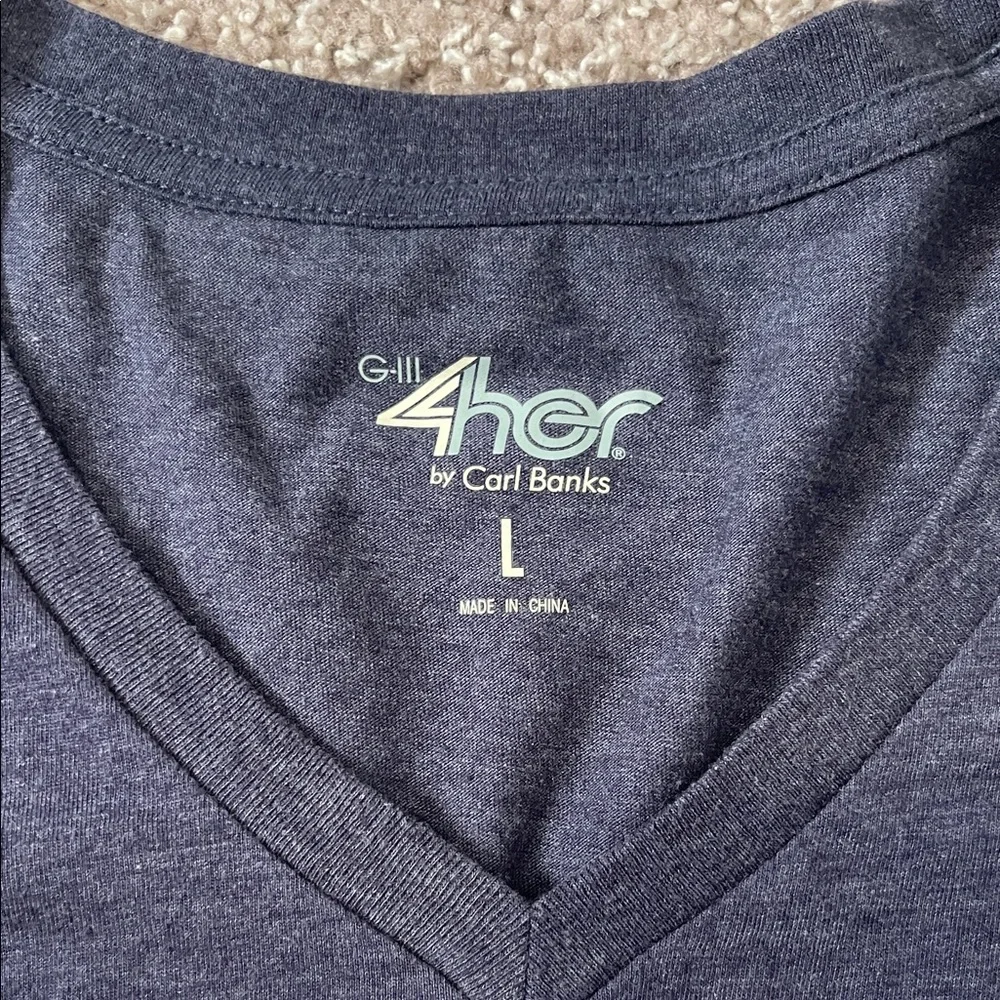 G-III 4Her by Carl Banks Navy V-Neck T-Shirt - Picture 2 of 5